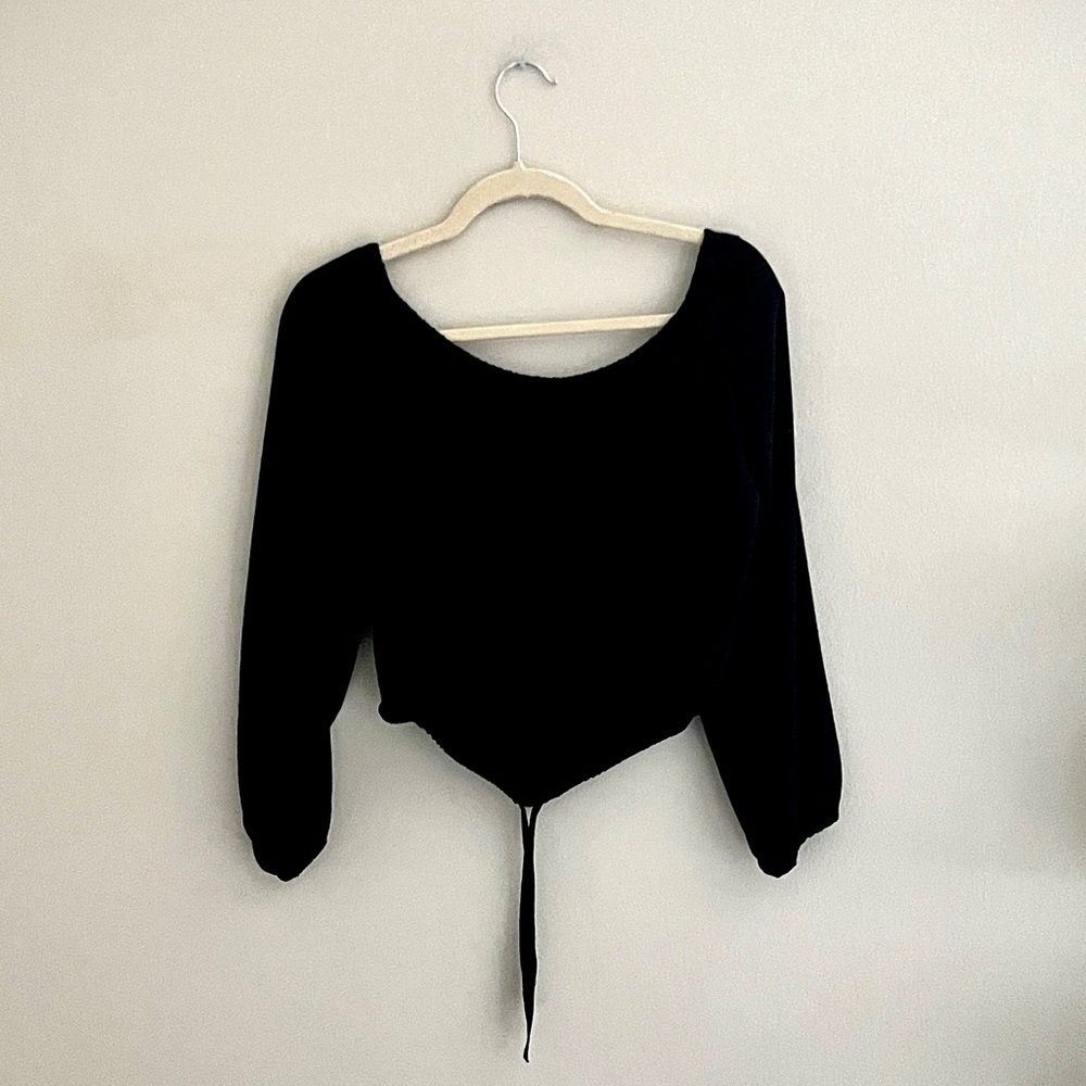 New Aritzia/Wilfred Black Off-the-Shoulder Shirt - Picture 3 of 5